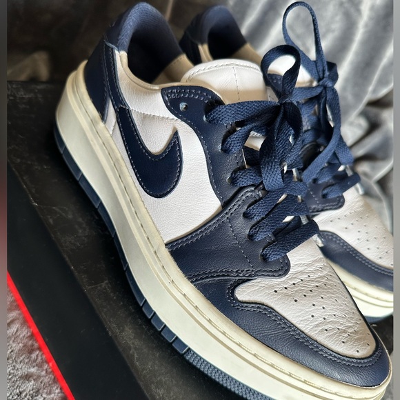 Air Jordan 1 Elevate (Navy/White) - 9W | 7.5 M - Picture 2 of 12